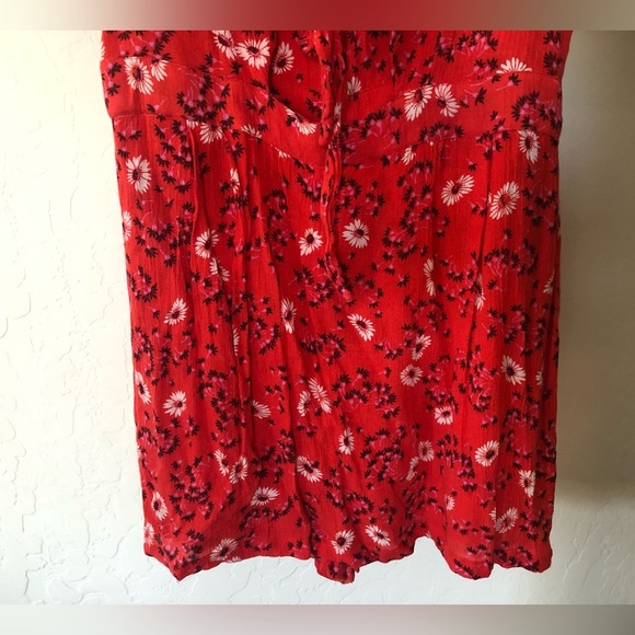 FREE PEOPLE|Vibrant red floral romper dress, mini dress•••peakaboo cutout detail - Picture 6 of 14